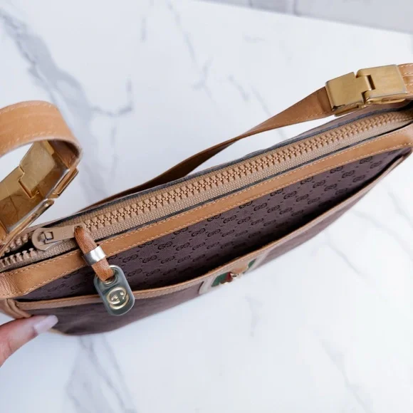 Vintage Gucci Micro GG Web Sherry crossbody bag - Picture 6 of 16